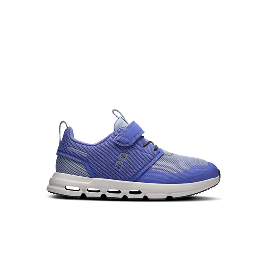 Purple On Running Cloud Play kids' sneakers with a white cushioned sole, mesh upper, and easy-fasten hook-and-loop strap.
