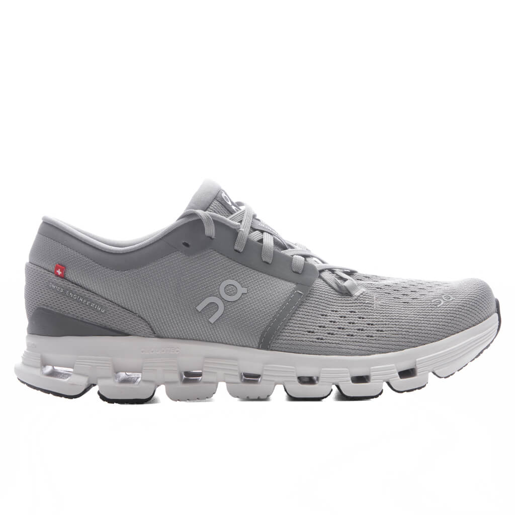 Chaussures On Running Cloud X 4 pour hommes