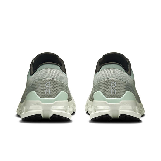 Chaussures On Running Cloud X 4 pour hommes